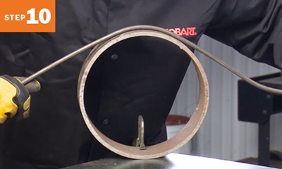 bending a round metal bar
