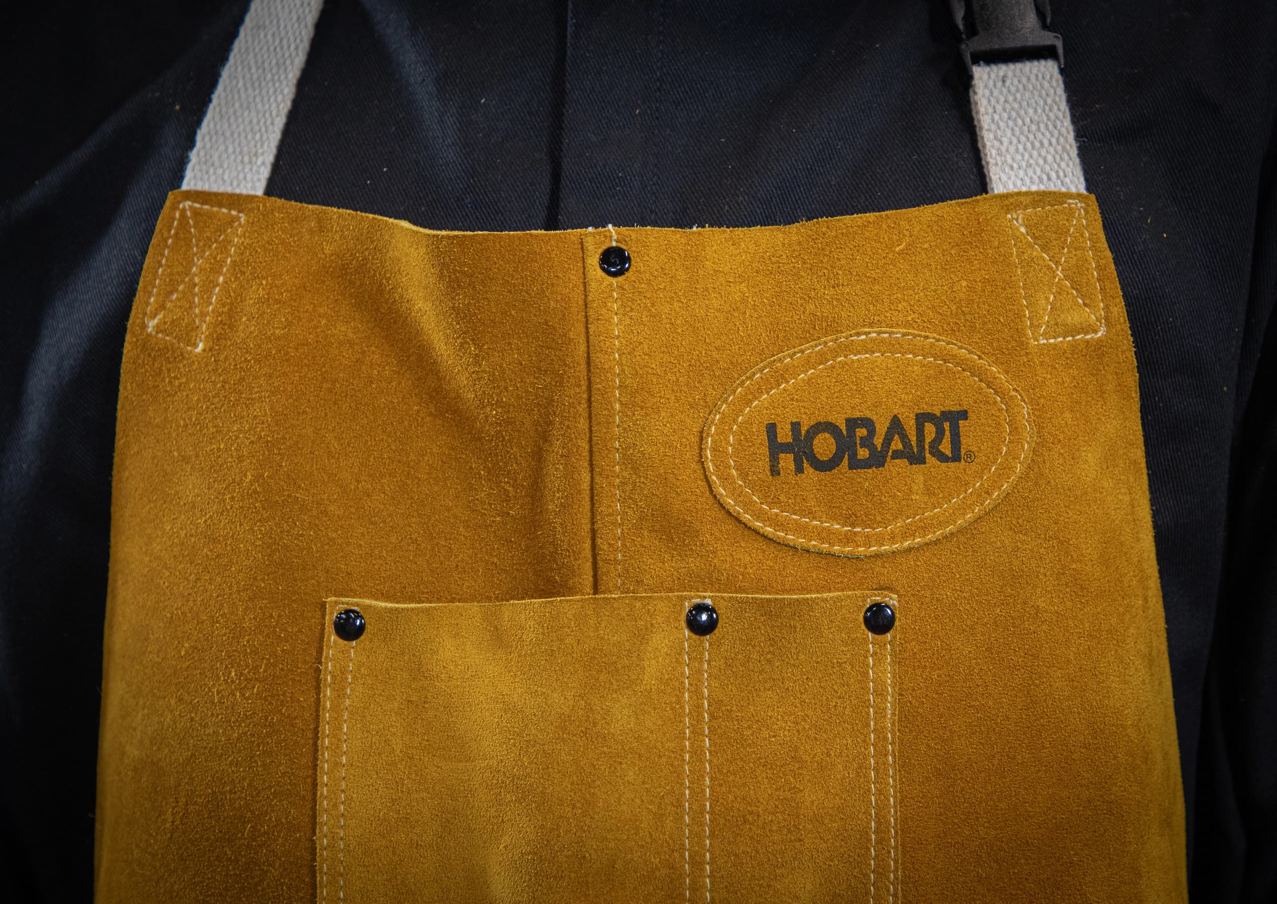 770548 Hobart Apron - Front Close Shot Detail